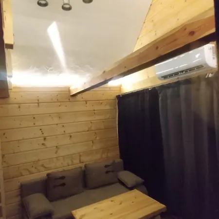 Pollu Talu Puhkemajake * SAAREMAA