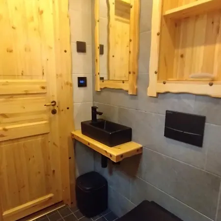 Pollu Talu Puhkemajake