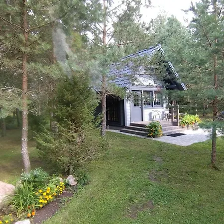 Villa Pollu Talu Puhkemajake *